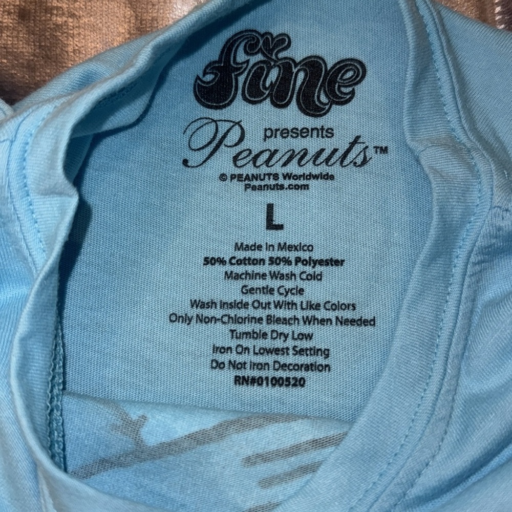 Peanuts T-shirt 🩵 - Picture 6 of 8